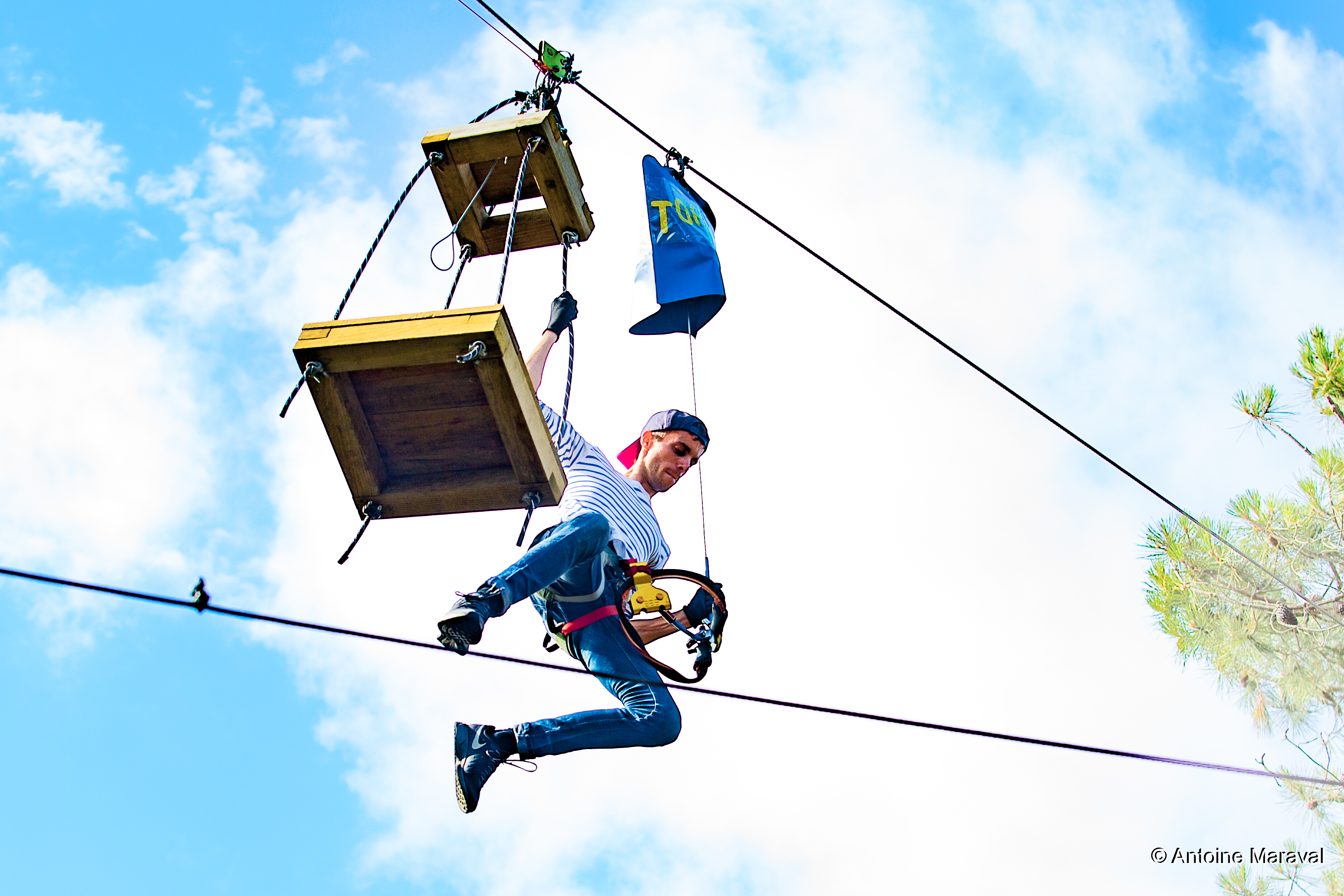 Saut dans le vide 5ème parcours - parc accrobranche - belle ile en mer